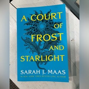 Sarah J. Maas - A Court of Frost and Starlight